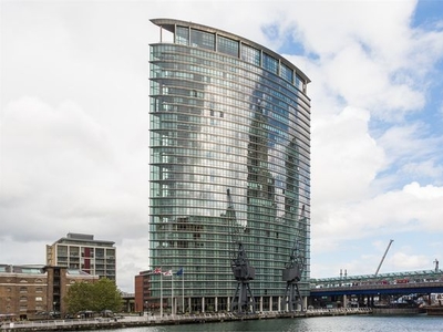 Flat to rent in West India Quay, Hertsmere Road, Canary Wharf E14