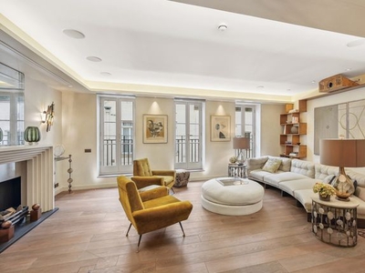 Mews house for sale in Eaton Mews, Belgravia SW1W