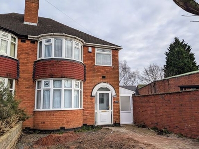 Semi-detached house to rent in Cherington Road, Selly Oak, Birmingham B29