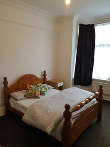 Shared accommodation to rent in Park Road West, Wolverhampton, West Midlands WV1