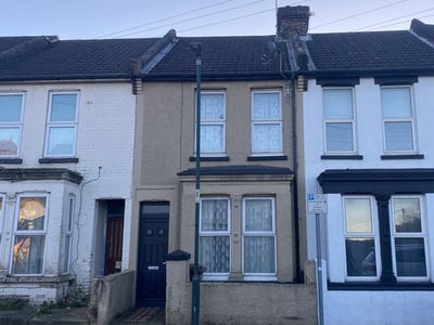 Terraced house to rent in Balmoral Road, Gillingham, Kent ME7