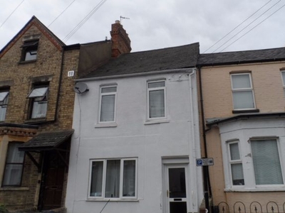 Terraced house to rent in Bullingdon Road, Oxford OX4