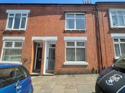 Terraced house to rent in Hartopp Road, Leicester LE2