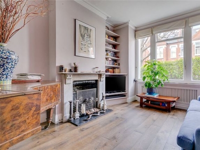 Terraced house to rent in Manchuria Road, London SW11