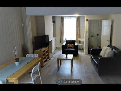 Terraced house to rent in St. Peters Place, Canterbury CT1