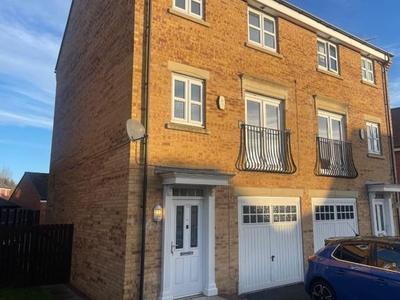 Town house for sale in Youens Crescent, Newton Aycliffe DL5