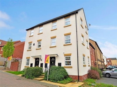 Town house to rent in Barford Gardens, Ackworth WF7
