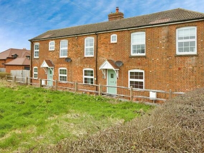 1 Bedroom Ground Floor Flat For Sale In Waltham Chase