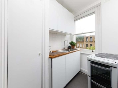 2 bed flat to rent in Malden Road,
NW5, London