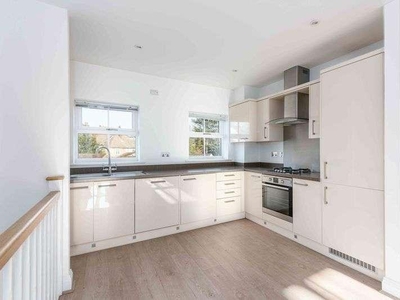 2 bed house to rent in Ashley Road,
KT12, Walton ON Thames