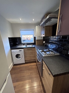 2 bedroom apartment for rent in Newsham Drive, Liverpool - Available now!, L6