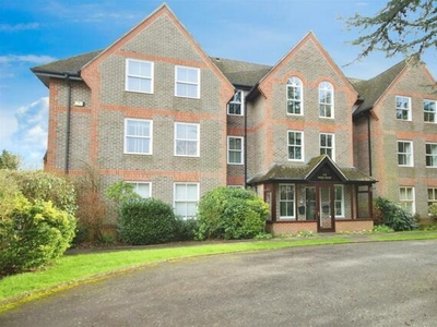 2 Bedroom Apartment For Sale In Sonning