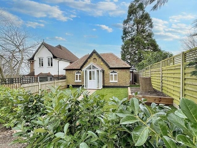 2 Bedroom Cottage For Sale In Orpington
