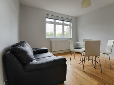 2 bedroom flat for rent in Fordwych Road, Kilburn, NW2