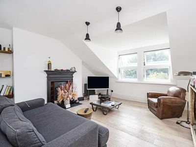 2 Bedroom Flat For Rent In Stoke Newington, London