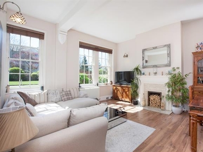 2 bedroom property to let in Alma Road Windsor SL4