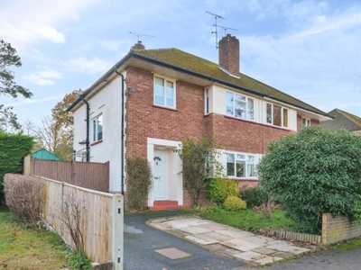 3 Bed House For Sale in Camberley, Surrey, GU15 - 5257217