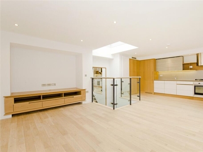3 bedroom mews property for rent in Bouton Place,
Angel, N1