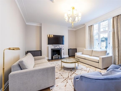 3 bedroom property to let in Dunraven Street Mayfair W1K