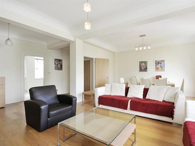 3 bedroom property to let in Albion Street Hyde Park W2