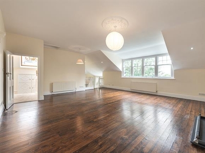3 bedroom property to let in Queens Avenue Muswell Hill N10