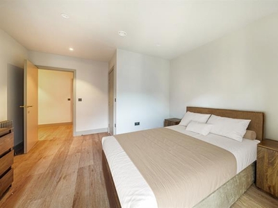 3 bedroom property to let in Tottenham Hale