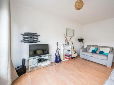 4 Bedroom Flat For Sale In Bow, London