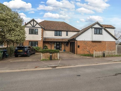 4 bedroom property to let in Thames Ditton