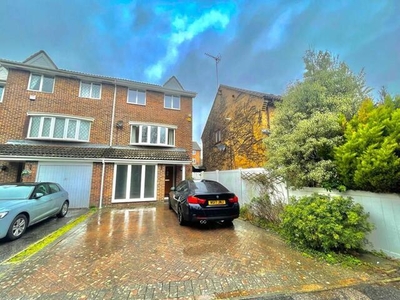 4 Bedroom Town House For Rent In Theydon Bois