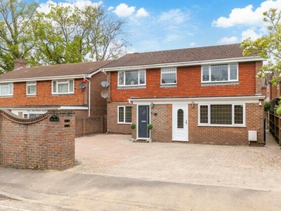 5 Bedroom Detached House For Sale In Crawley
