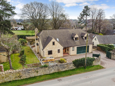 5 bedroom property for sale in Chalford Hill, Stroud, GL6