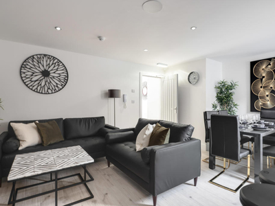 6 bedroom terraced house for rent in Alderson Road, Liverpool, Merseyside, L15