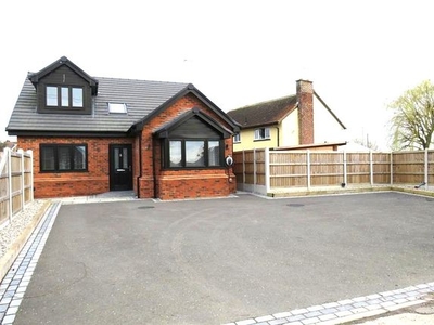 Bungalow for sale in Lynfords Drive, Runwell, Wickford SS11