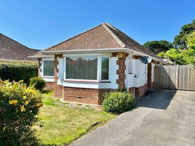 Bungalow for sale in Park Road, Milford On Sea, Lymington, Hampshire SO41
