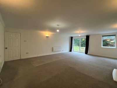 Bungalow to rent in Rugby Road, Coventry CV3