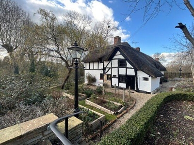 Cottage to rent in Church Lane, Stratford-Upon-Avon CV37