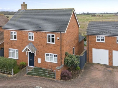 Country house for sale in Horseshoe Close, Scartho, Grimsby, N E Lincs DN33