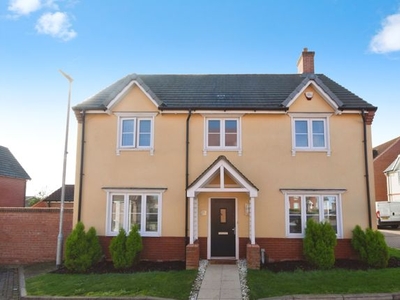 Detached house for sale in Abingdon Close, Dunton Fields, Laindon, Essex SS15