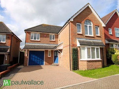 Detached house for sale in Everett Close, Cheshunt, Waltham Cross EN7