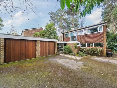 Detached house for sale in Heathermount Drive, Crowthorne, Berkshire RG45