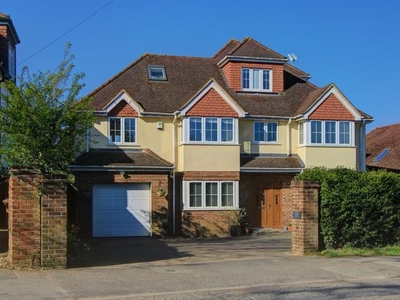 Detached house for sale in Matthewsgreen Road, Wokingham RG41