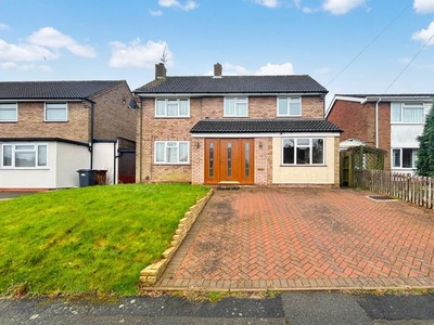 Detached house to rent in Burns Close, Redditch B97