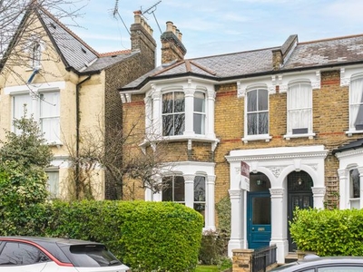 End terrace house for sale in Ashmount Road, Whitehall Park, London N19