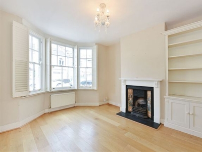 End terrace house for sale in Magnolia Road, London W4