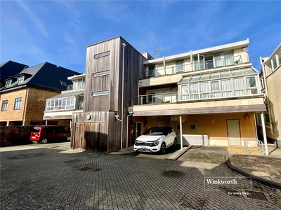 Erinvale Place, 277-279 Lymington Road, Christchurch, Dorset, BH23 2 bedroom flat/apartment in 277-279 Lymington Road