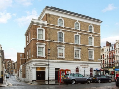 Flat for sale in Queen's Gate Terrace, South Kensington SW7