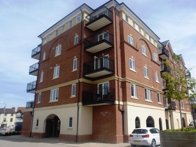 Flat to rent in 2, St Peters Street, Worcester WR1