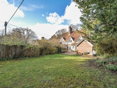 Property for sale in Park Street, Tring HP23