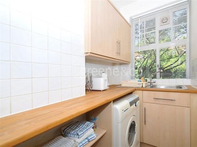 property to let in Belsize Grove, London