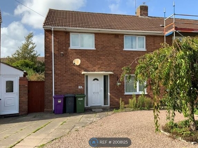 Semi-detached house to rent in Abingdon Close, Wolverhampton WV1